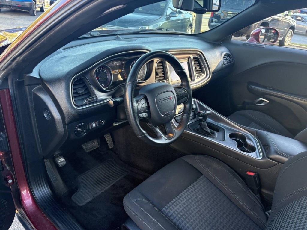 2018 Dodge Challenger Image 13