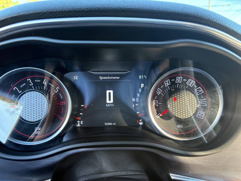 2018 Dodge Challenger Image 17