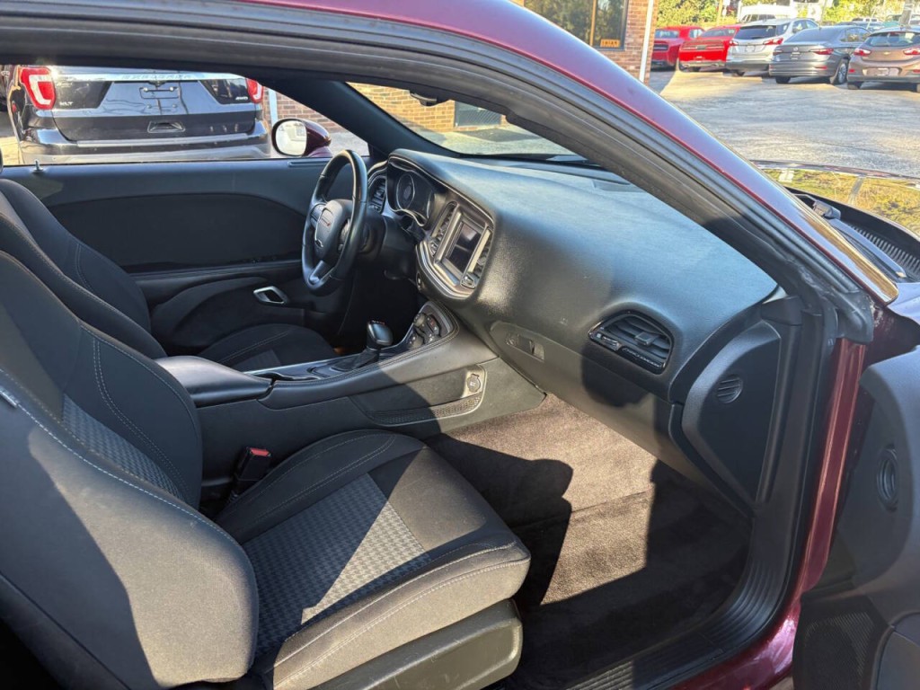 2018 Dodge Challenger Image 26