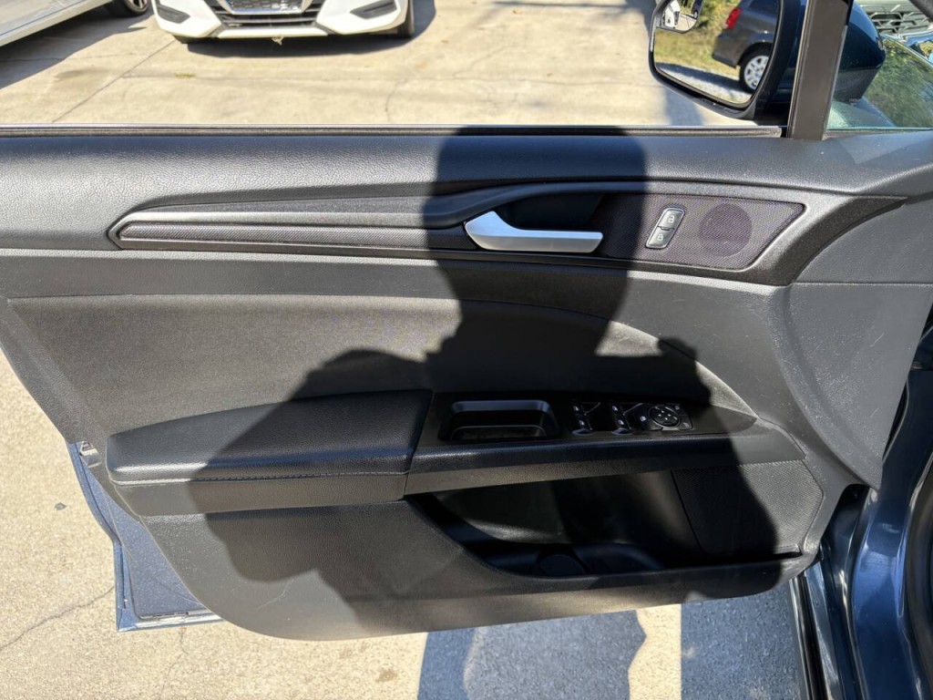 2018 Ford Fusion Image 9
