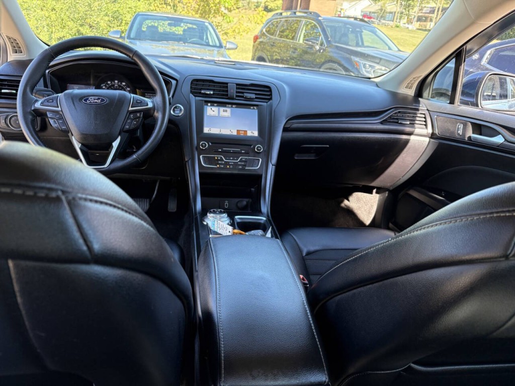 2018 Ford Fusion Image 24