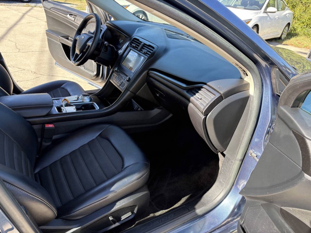 2018 Ford Fusion Image 30