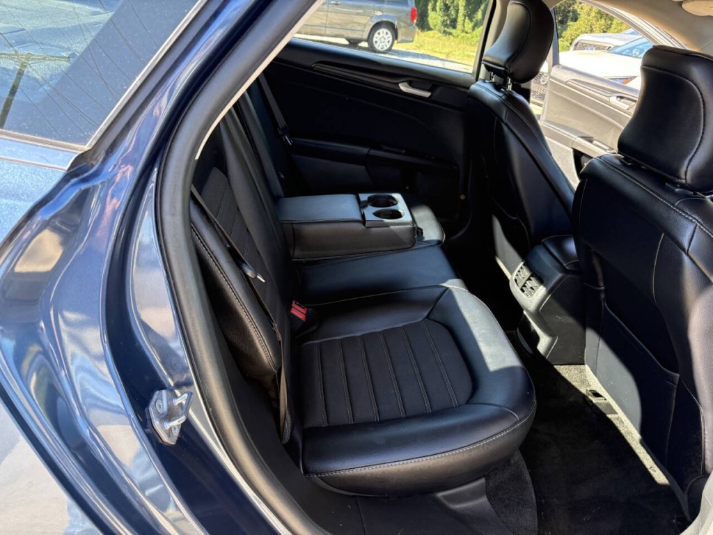 2018 Ford Fusion Image 32