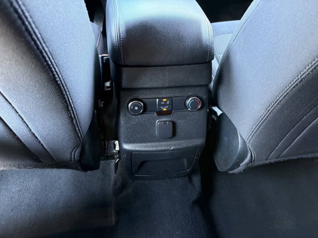 2019 Ford Explorer Image 21