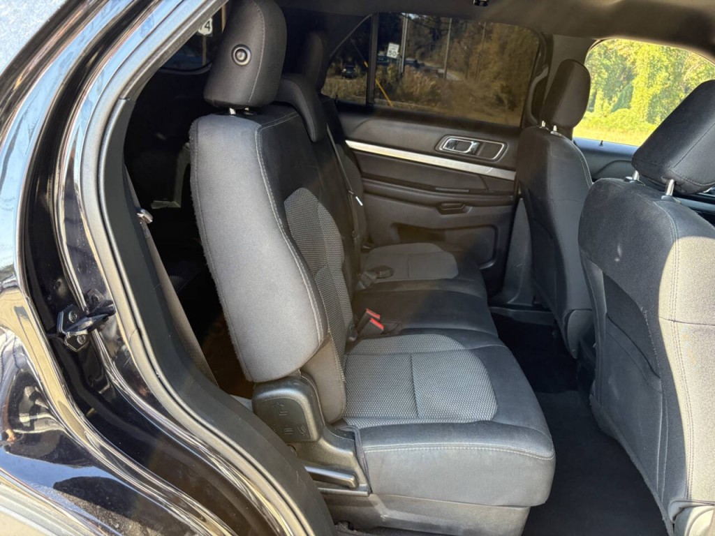 2019 Ford Explorer Image 30