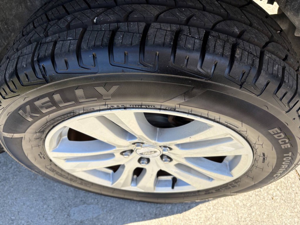 2019 Ford Explorer Image 34