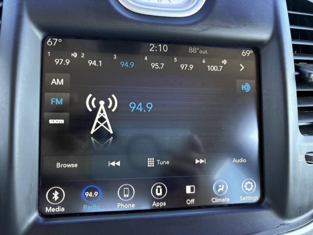 2018 Chrysler 300 Image 17