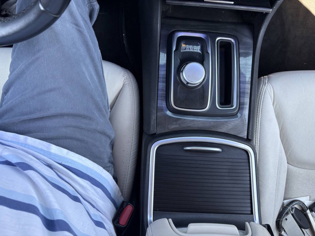 2018 Chrysler 300 Image 20