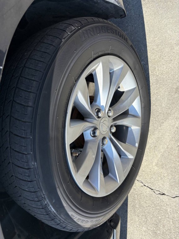 2018 Chrysler 300 Image 31