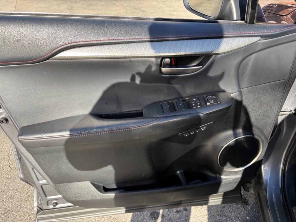 2017 Lexus NX 200t Image 10