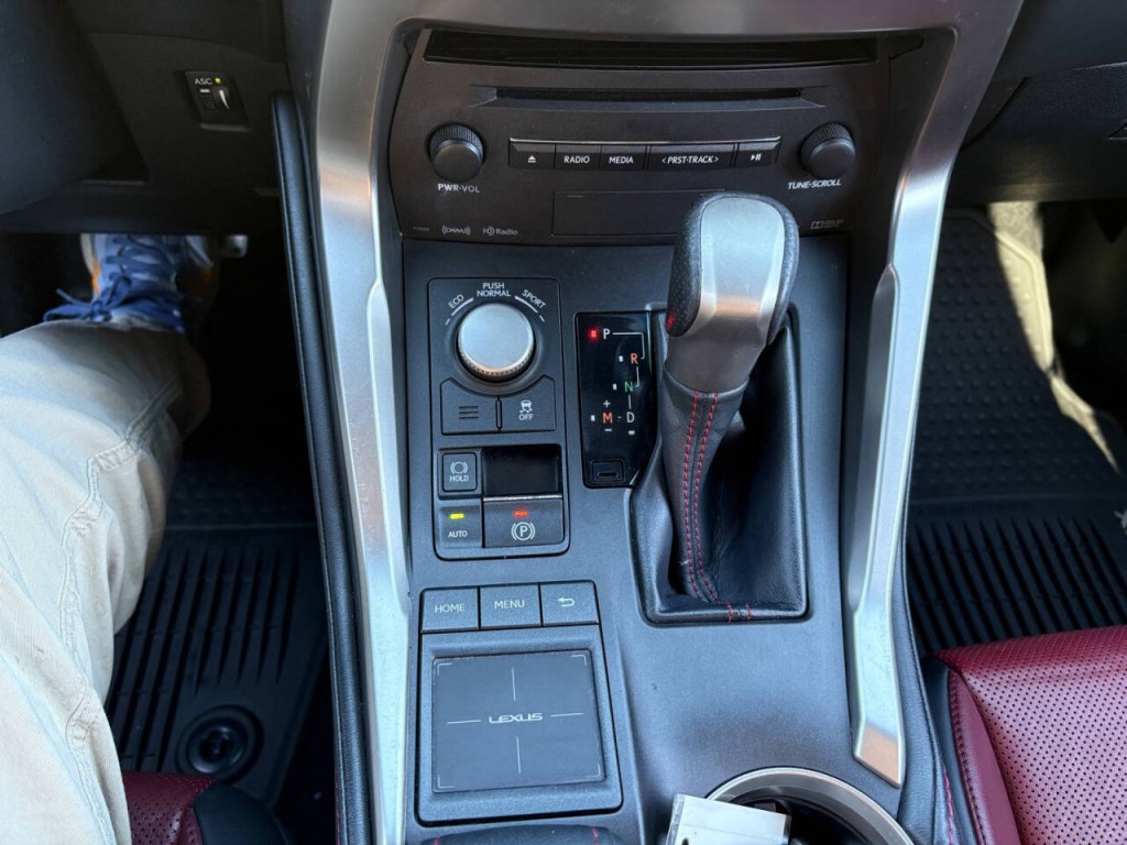 2017 Lexus NX 200t Image 21