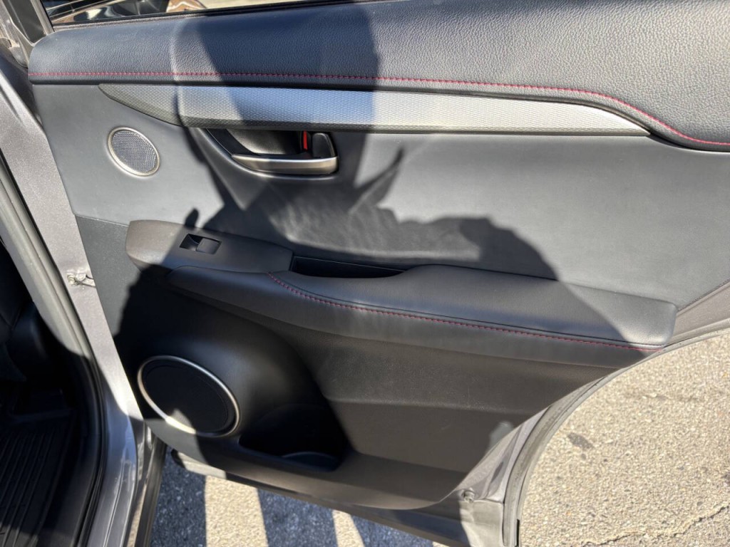 2017 Lexus NX 200t Image 33