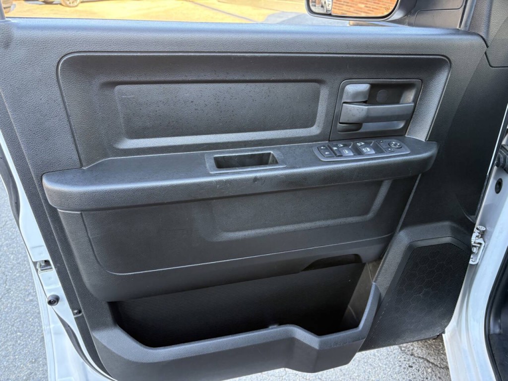 2019 RAM 1500 Image 9