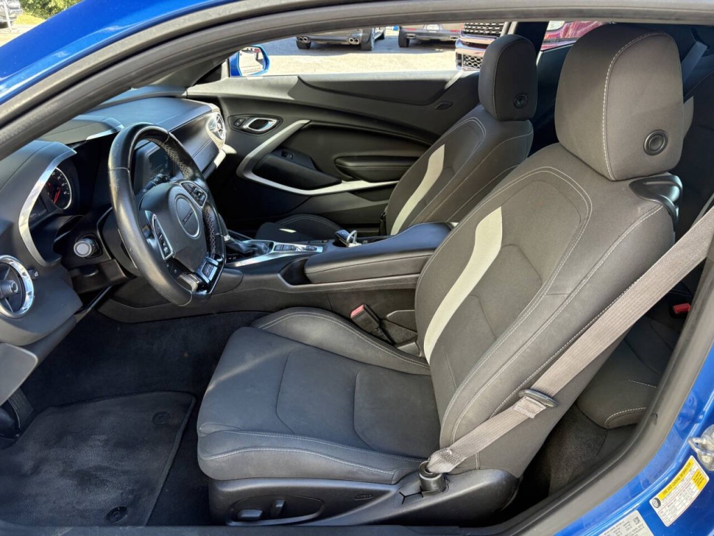 2017 Chevrolet Camaro Image 10