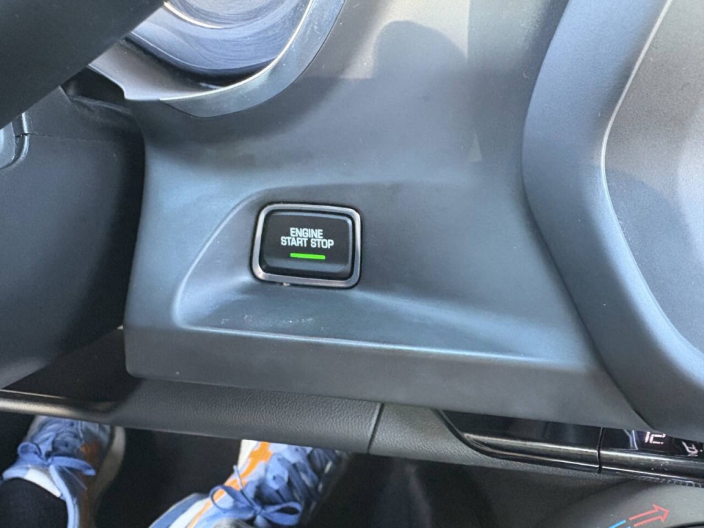 2017 Chevrolet Camaro Image 21