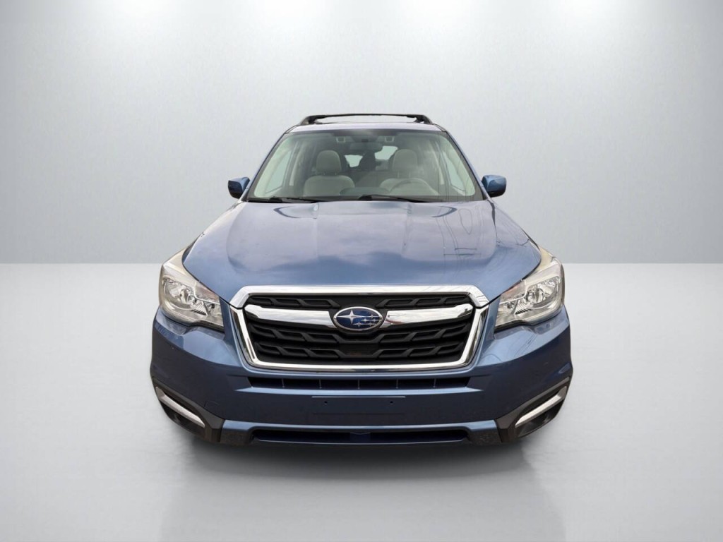 2017 Subaru Forester Image 2