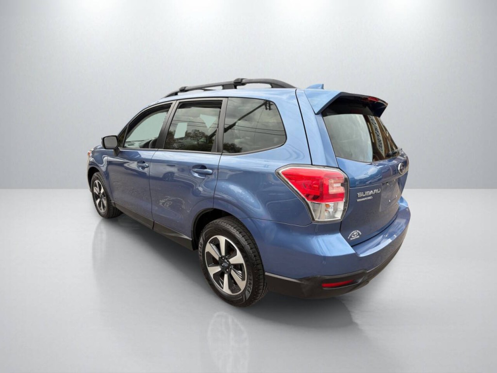 2017 Subaru Forester Image 5
