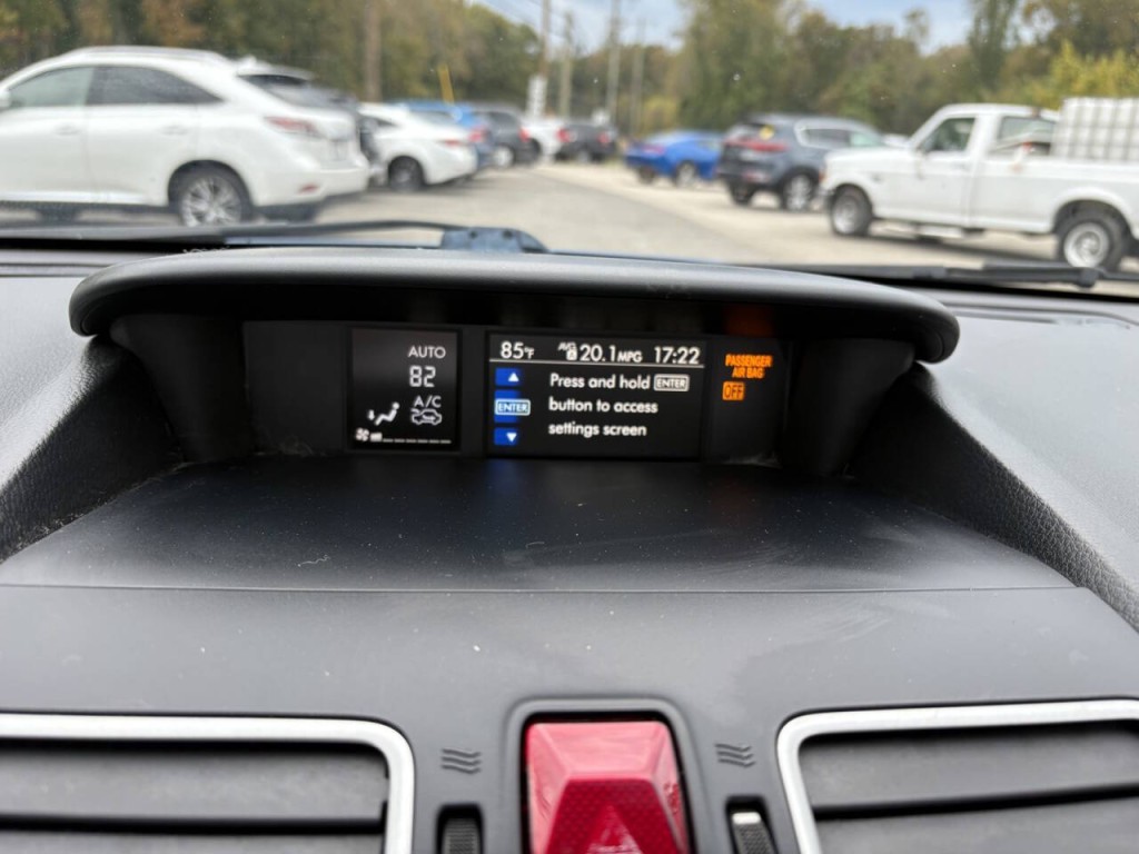 2017 Subaru Forester Image 18