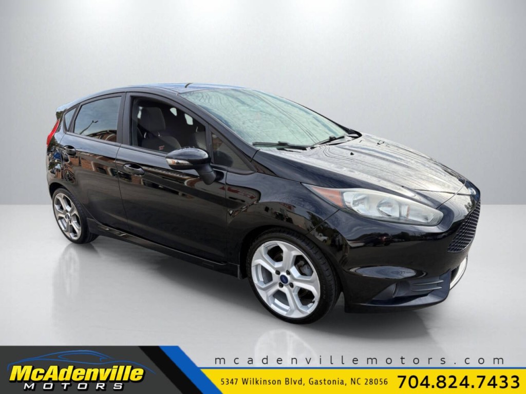 2017 Ford Fiesta Image 1