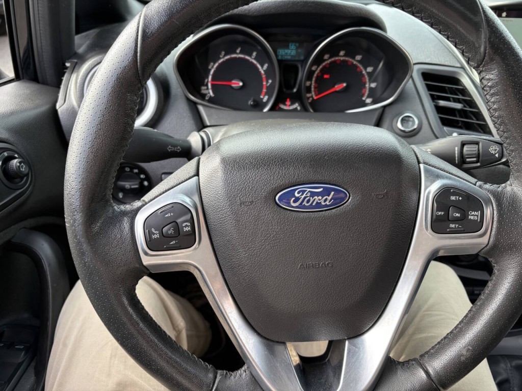 2017 Ford Fiesta Image 14