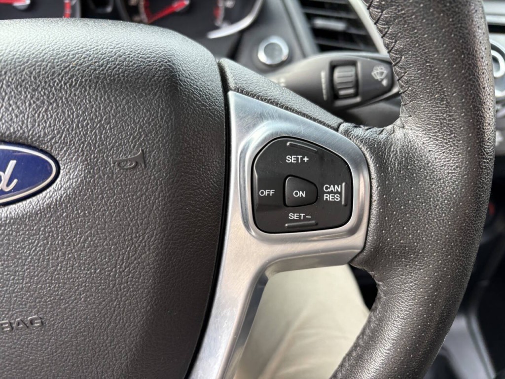 2017 Ford Fiesta Image 15