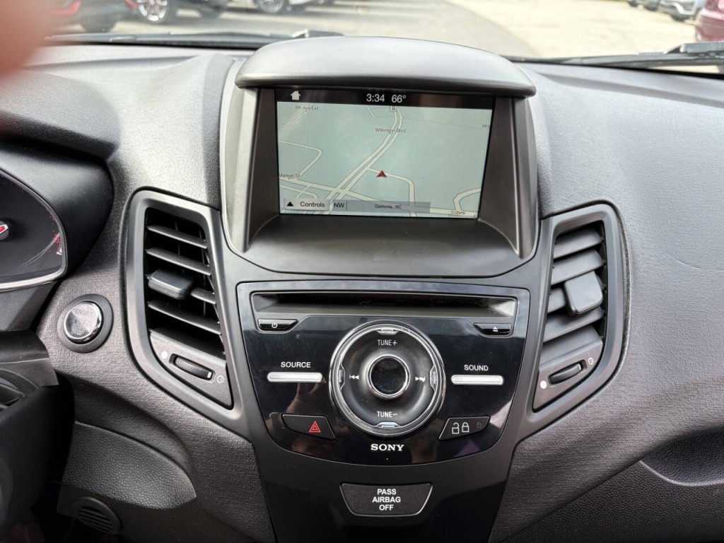 2017 Ford Fiesta Image 20