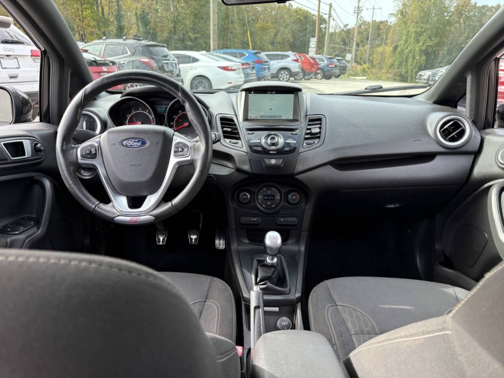 2017 Ford Fiesta Image 24