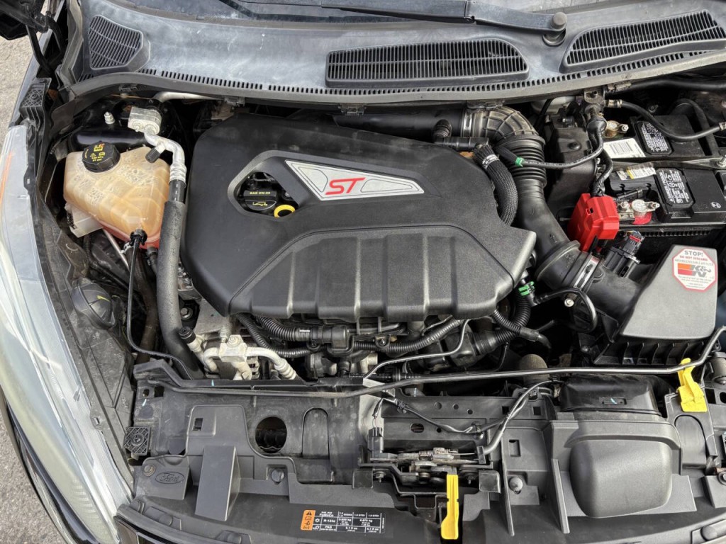 2017 Ford Fiesta Image 32