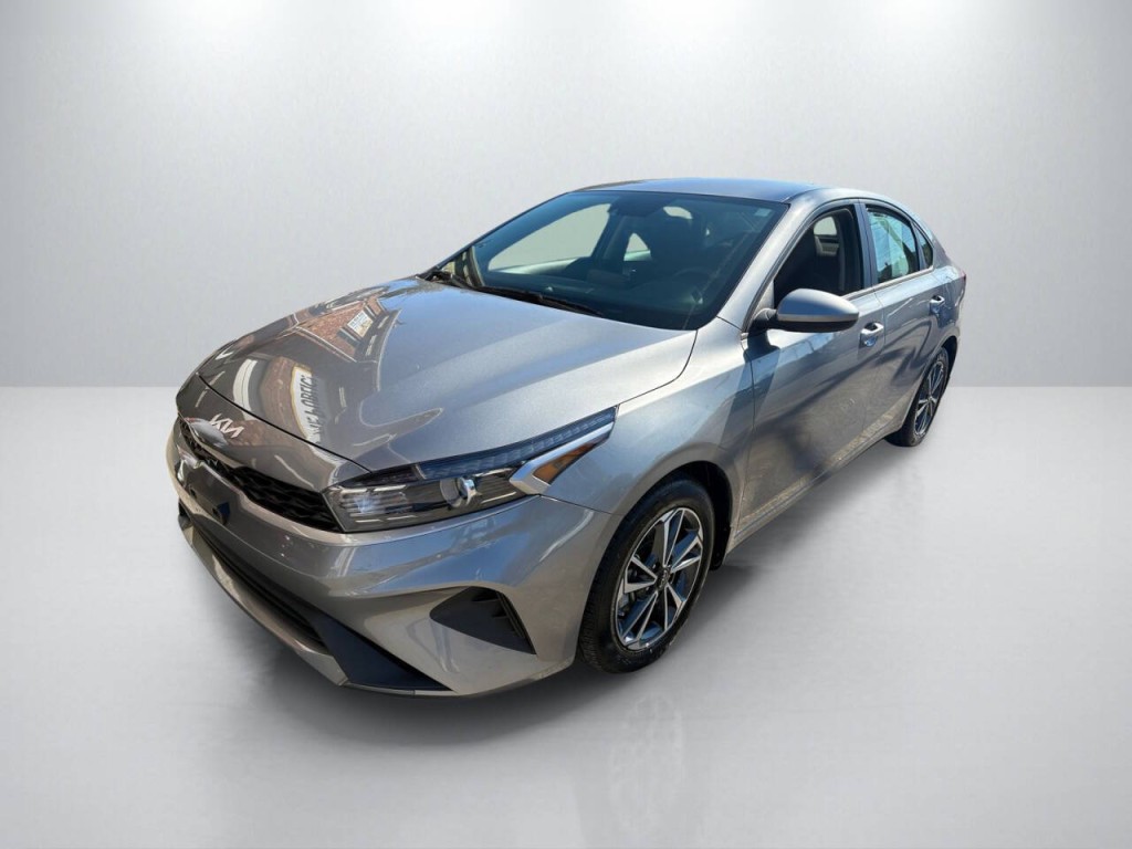 2023 Kia Forte Image 3