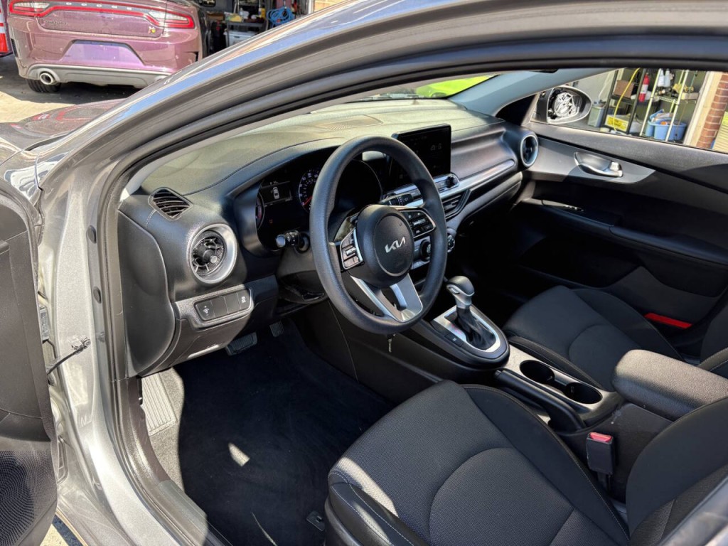 2023 Kia Forte Image 11