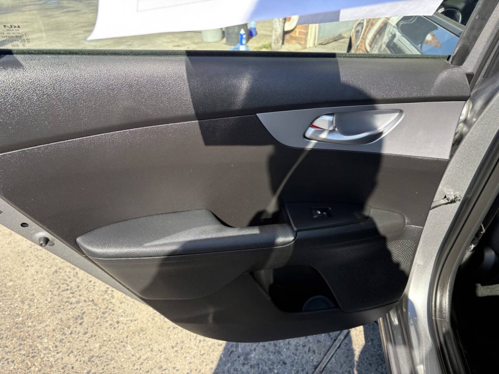 2023 Kia Forte Image 20