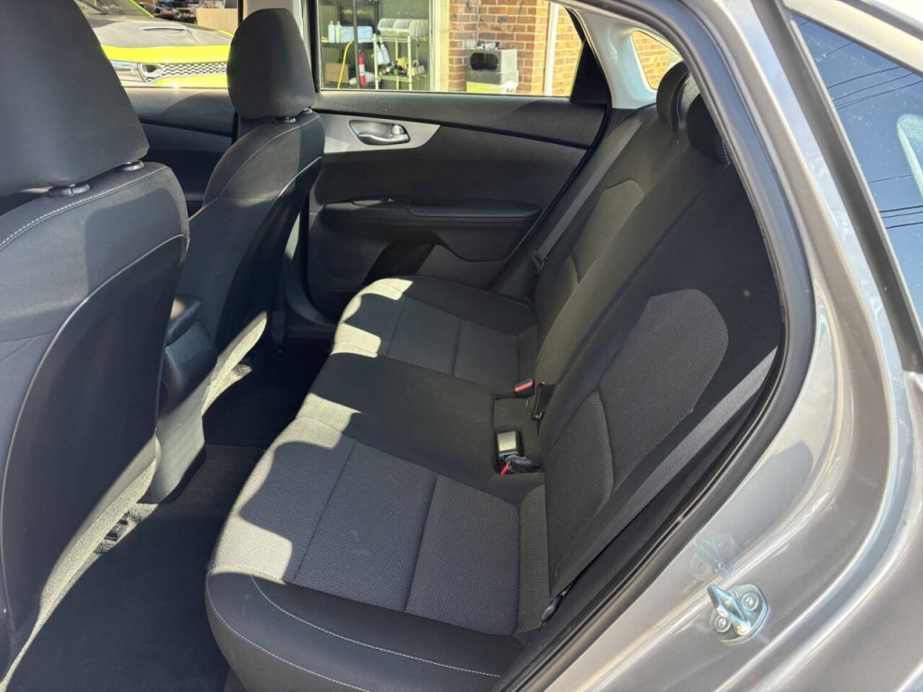 2023 Kia Forte Image 21