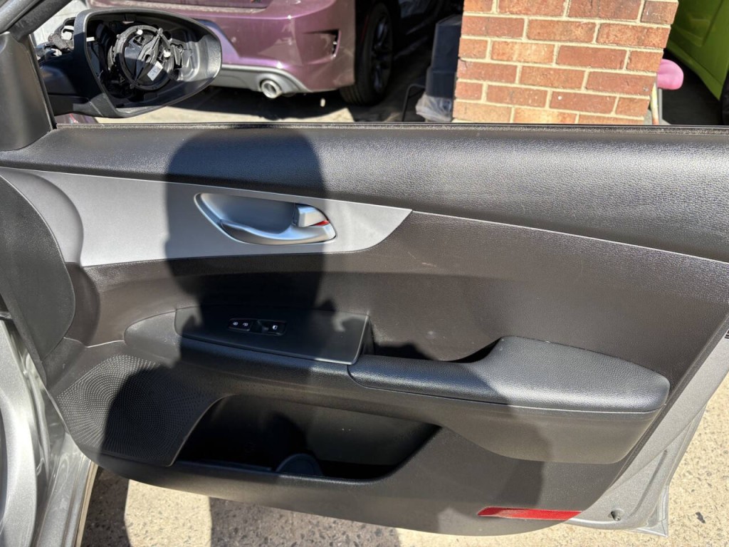 2023 Kia Forte Image 23