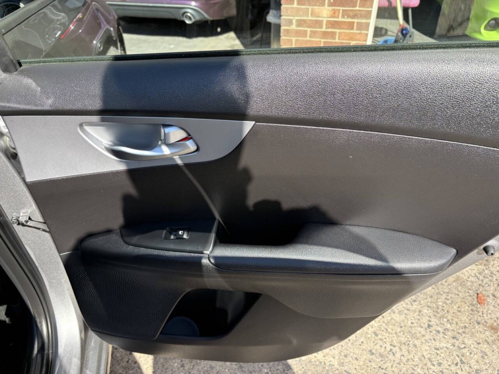 2023 Kia Forte Image 26