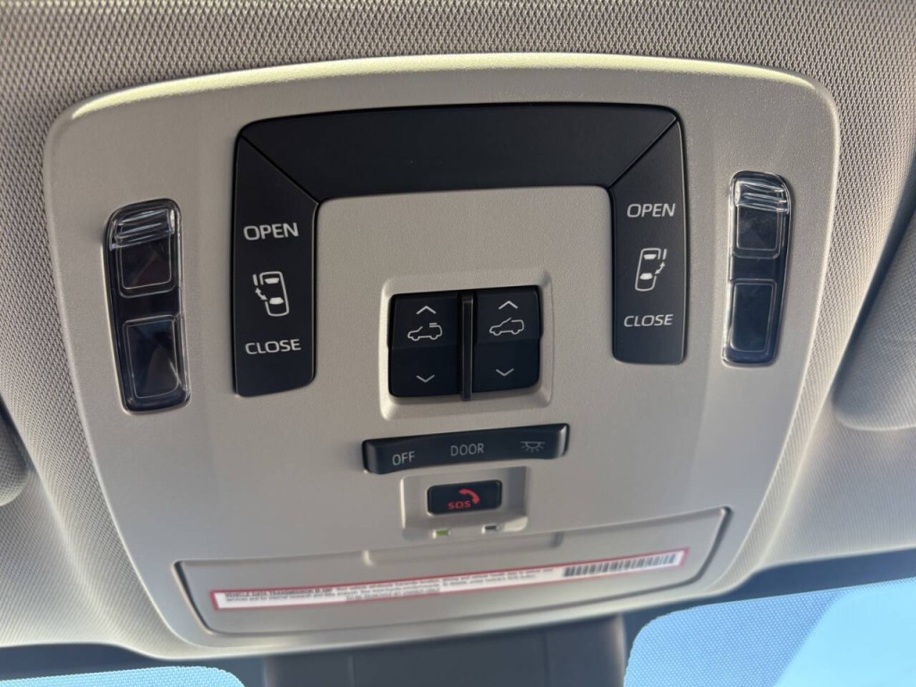 2022 Toyota Sienna Image 24