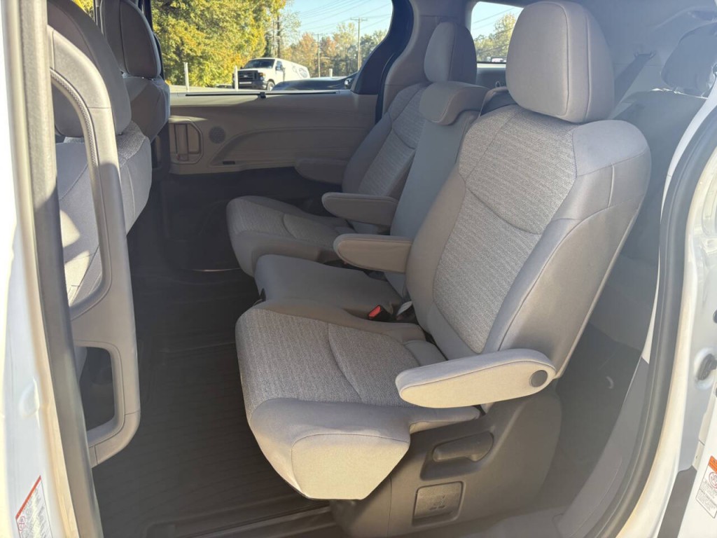 2022 Toyota Sienna Image 26