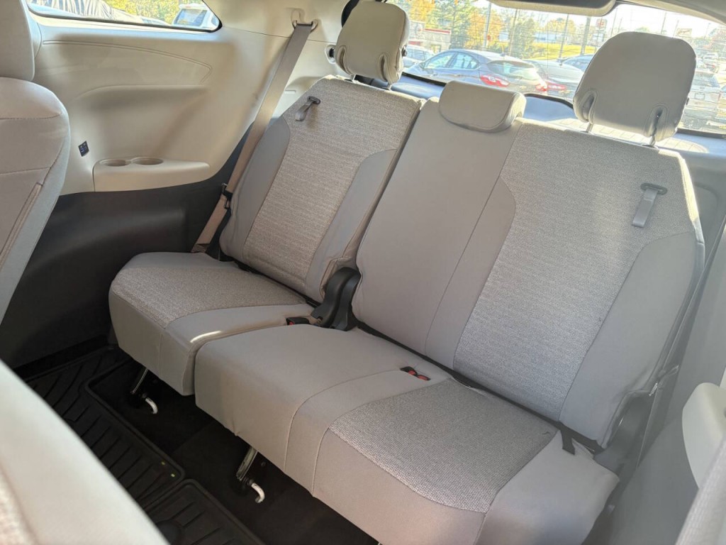 2022 Toyota Sienna Image 28