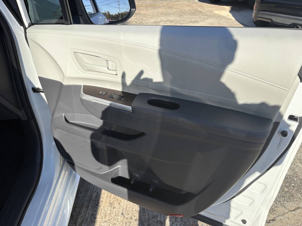 2022 Toyota Sienna Image 30