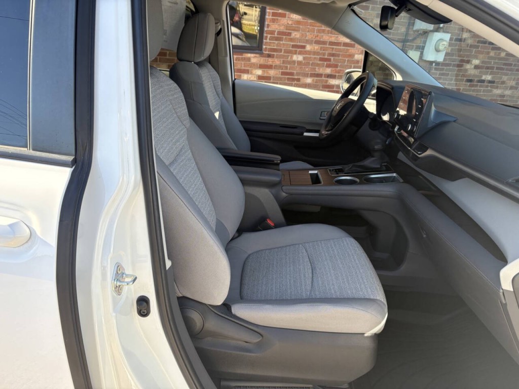 2022 Toyota Sienna Image 31