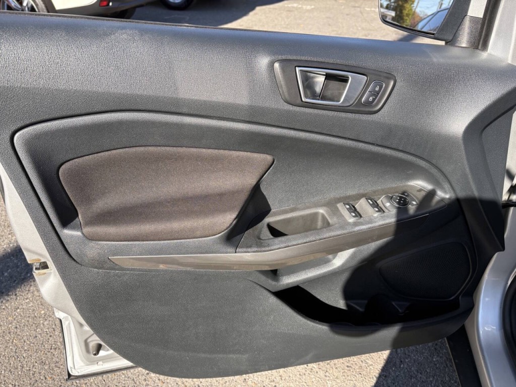 2018 Ford Econoline Image 10