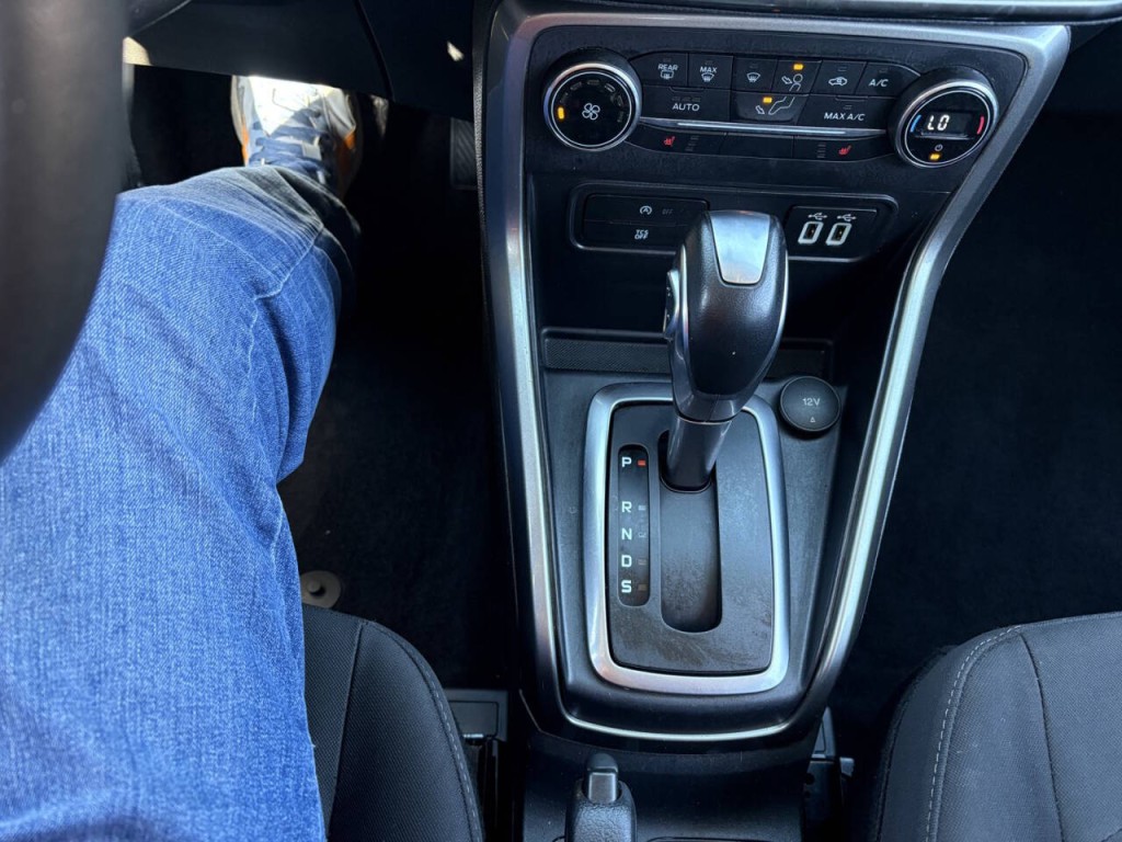 2018 Ford Econoline Image 22