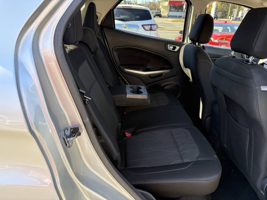 2018 Ford Econoline Image 32