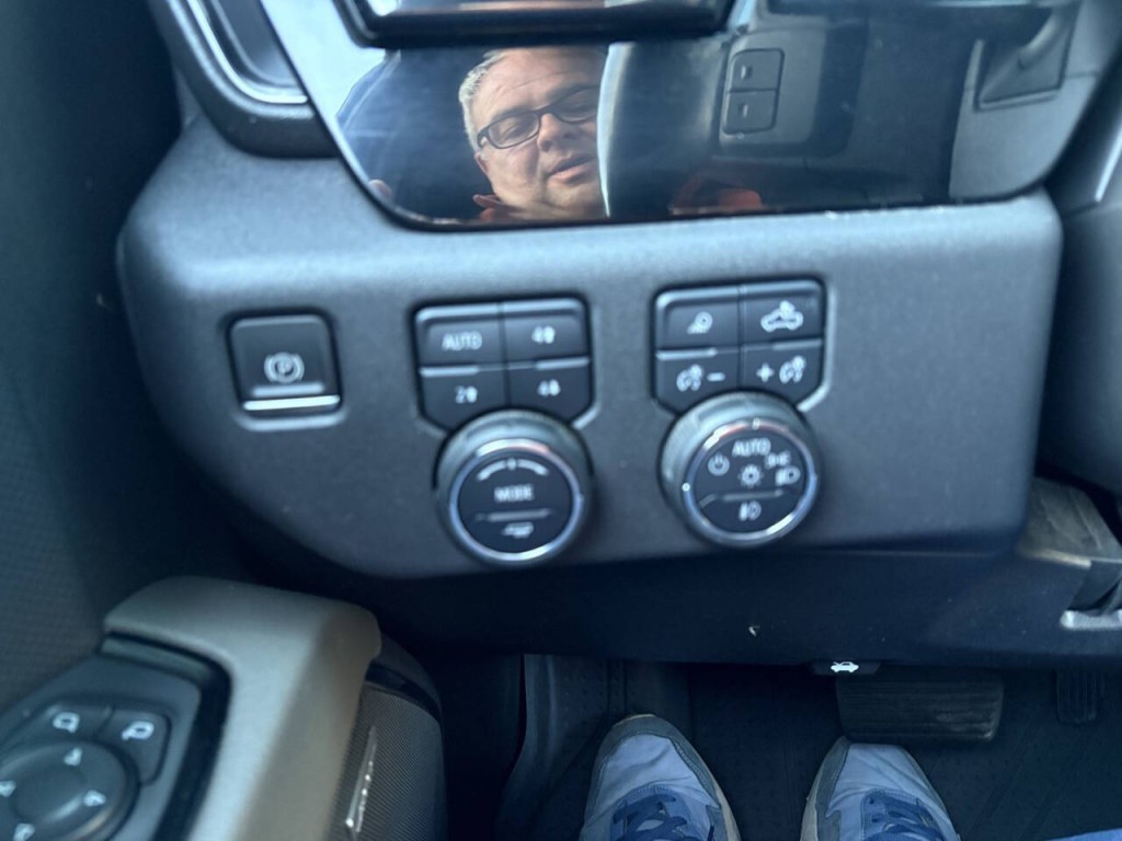 2022 Chevrolet Silverado 1500 Image 14