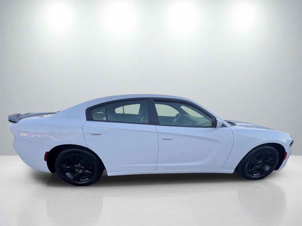 2021 Dodge Charger Image 8