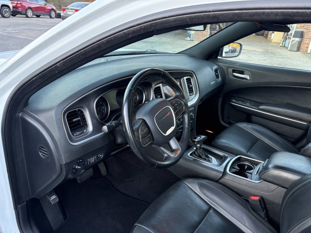 2021 Dodge Charger Image 13