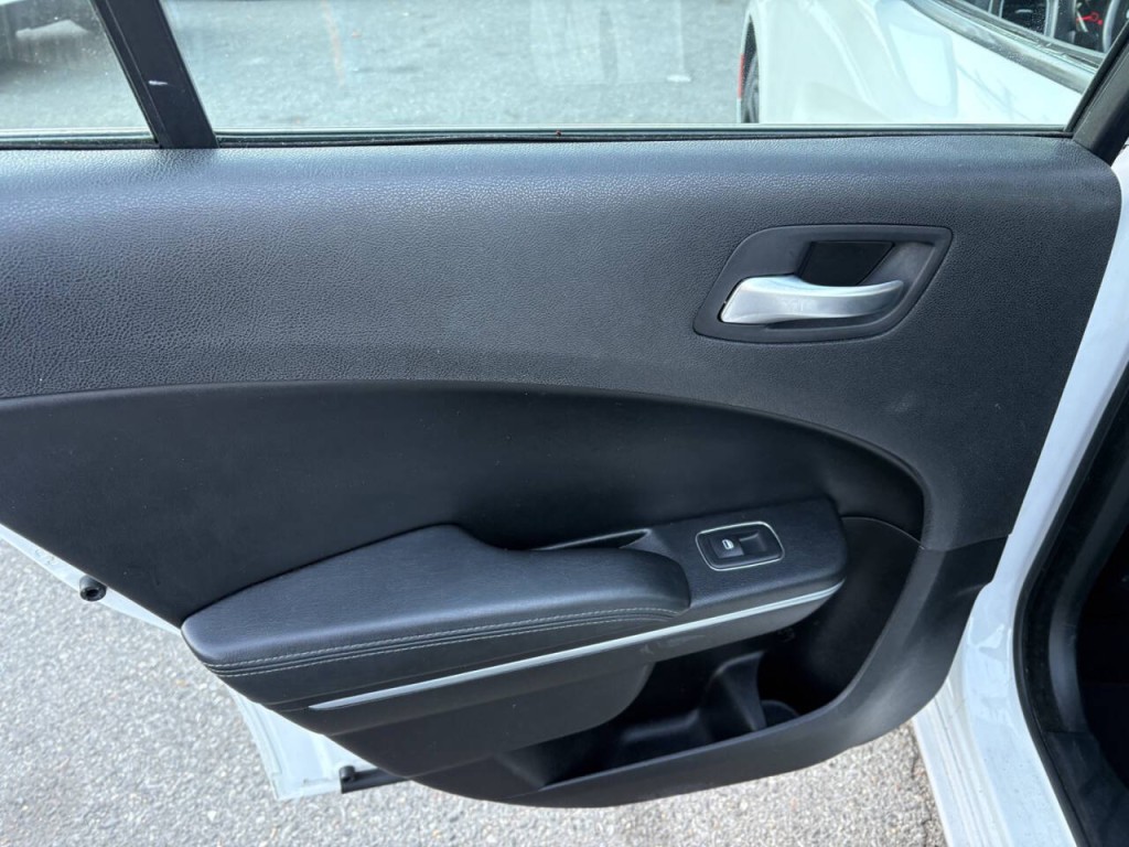 2021 Dodge Charger Image 24