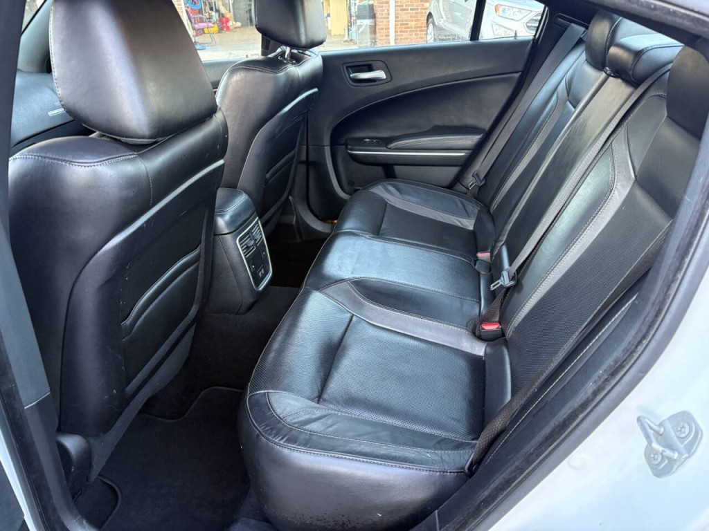 2021 Dodge Charger Image 25