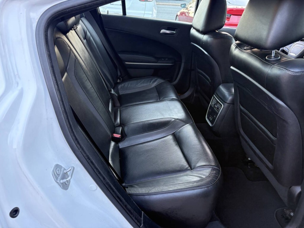 2021 Dodge Charger Image 30