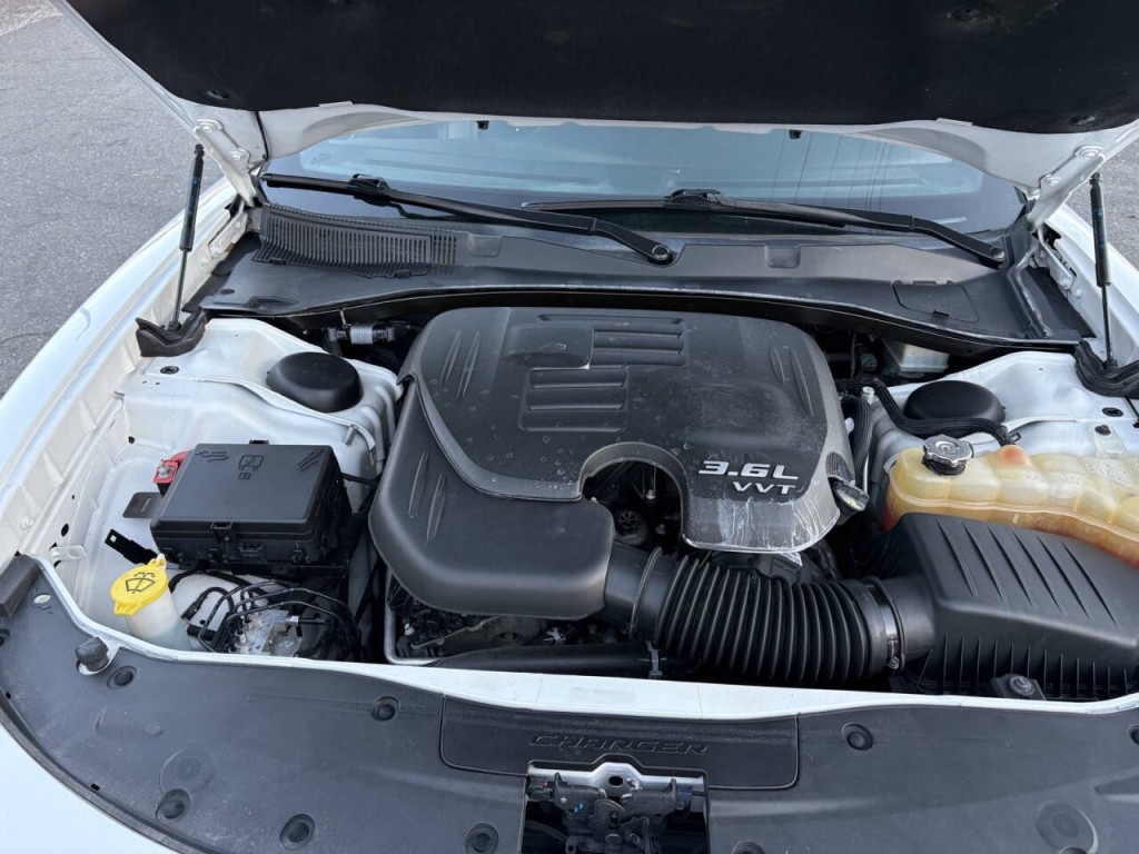 2021 Dodge Charger Image 31