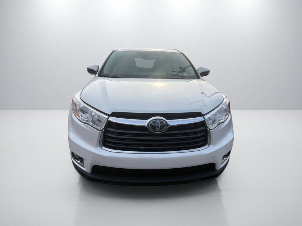 2016 Toyota Highlander Image 2